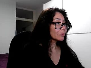 elaramuse_ live webcam thumbnail