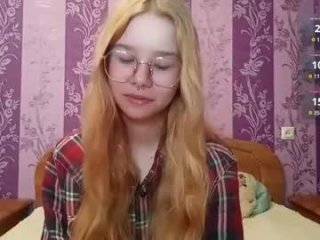 elenacastellani live webcam thumbnail