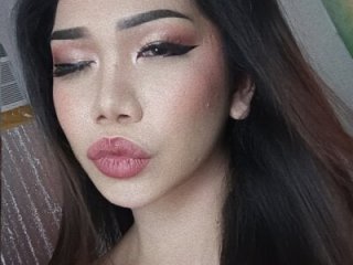 elise_bloom69 live webcam thumbnail