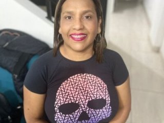 elizabeth_mature23 live webcam thumbnail