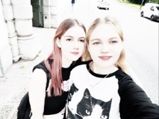 ella_maya live webcam thumbnail