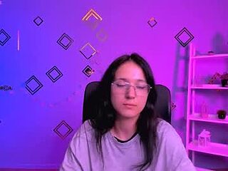 ella_miracle live webcam thumbnail