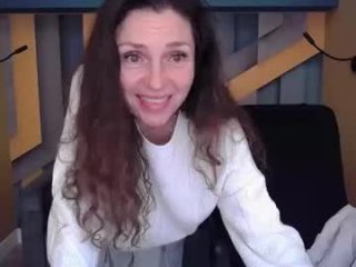 ellalongs live webcam thumbnail