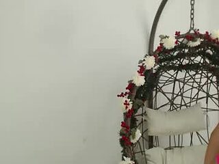 ellieconnor217 live webcam thumbnail
