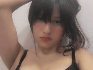 elliekim44 live webcam thumbnail