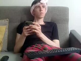 elliotdamri live webcam thumbnail