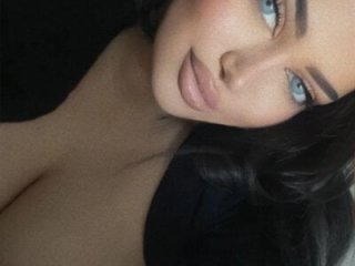 EmiliaPetrova live webcam thumbnail