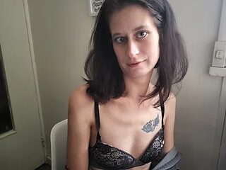 Emilie_squirt live webcam thumbnail