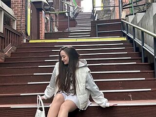 Emilly_Cart live webcam thumbnail