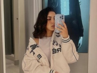 Emily-14 live webcam thumbnail