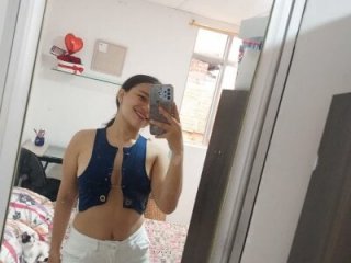 EmmaRose___ live webcam thumbnail