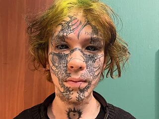 Emo___boy live webcam thumbnail