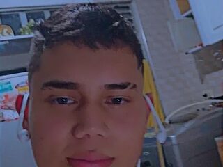 emanuel_831 live webcam thumbnail