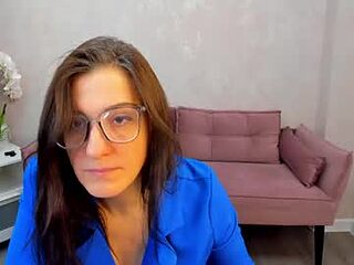 ember_winchester live webcam thumbnail
