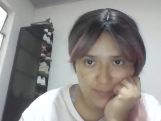emiliahoney live webcam thumbnail