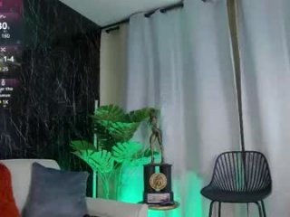emily_foxx01 live webcam thumbnail