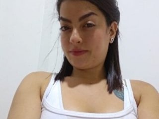 emily_jk live webcam thumbnail