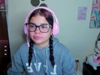 emma_boo_ live webcam thumbnail