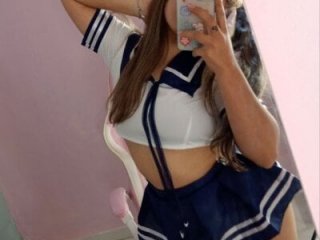 emma_grays2 live webcam thumbnail