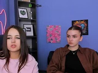 emma_hazell live webcam thumbnail