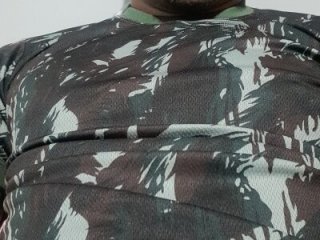 emrehliug12 live webcam thumbnail