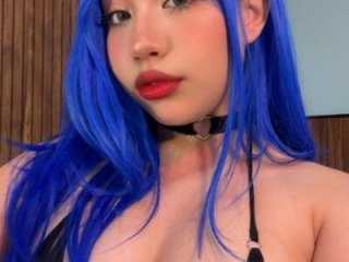 emy_evie live webcam thumbnail