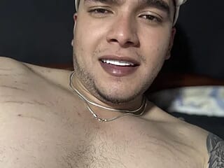 EnzoDimitrov live webcam thumbnail