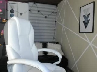 enma_clark live webcam thumbnail