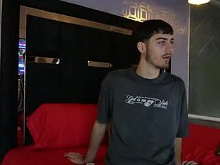 enzo_crown live webcam thumbnail