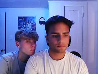 enzoandshaun live webcam thumbnail
