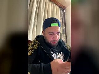erik199195 live webcam thumbnail
