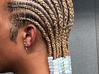 Essence66 live webcam thumbnail