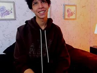 ethan_qop live webcam thumbnail