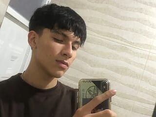 ethan_twink22 live webcam thumbnail