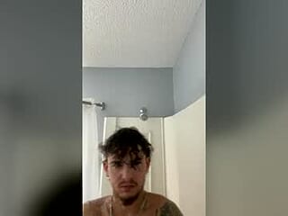ethanwedwards11 live webcam thumbnail