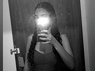 eu_miirela10 live webcam thumbnail