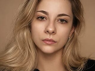 Eva_Kit live webcam thumbnail