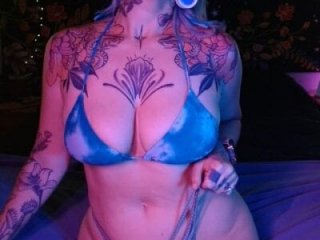 Eva_Monroe- live webcam thumbnail