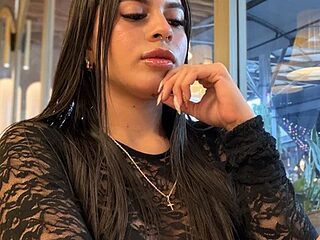 Eveliin__ live webcam thumbnail