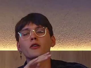 evan_blass3 live webcam thumbnail