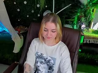 evelinakitty live webcam thumbnail