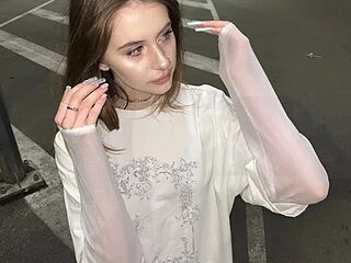 evvaavve live webcam thumbnail