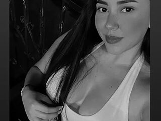 Exotic_street live webcam thumbnail