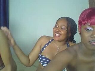exotic_cutiee live webcam thumbnail