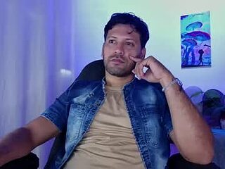 exotic_mann live webcam thumbnail