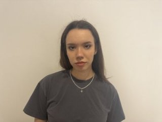 FabiolaCowing live webcam thumbnail