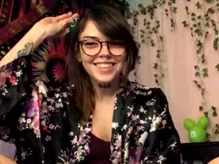 faerienugs live webcam thumbnail