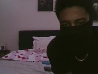 fantasyhxt live webcam thumbnail