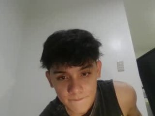 fastfucker_22 live webcam thumbnail