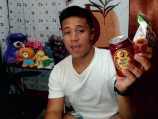 Felix_Asher live webcam thumbnail